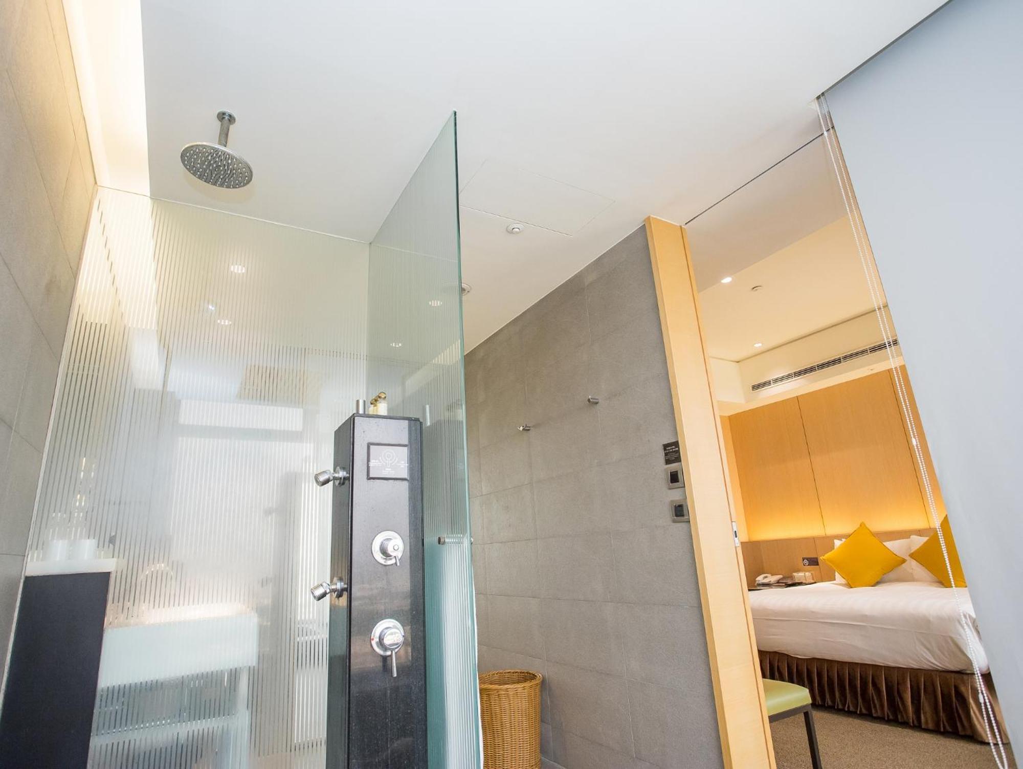 Freshfields Hotel Taichung Exterior photo Bathroom