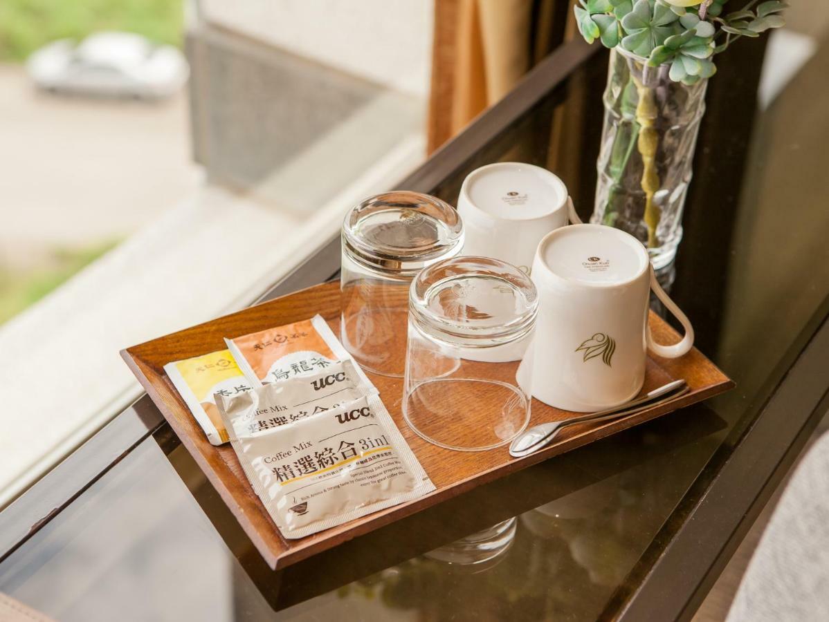 Freshfields Hotel Taichung Exterior photo A tray of tea and coffee making facilities