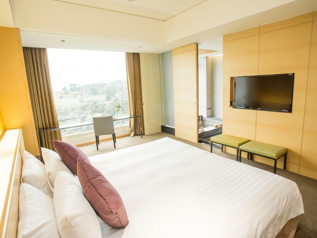 Freshfields Hotel Taichung Exterior photo Deluxe Room