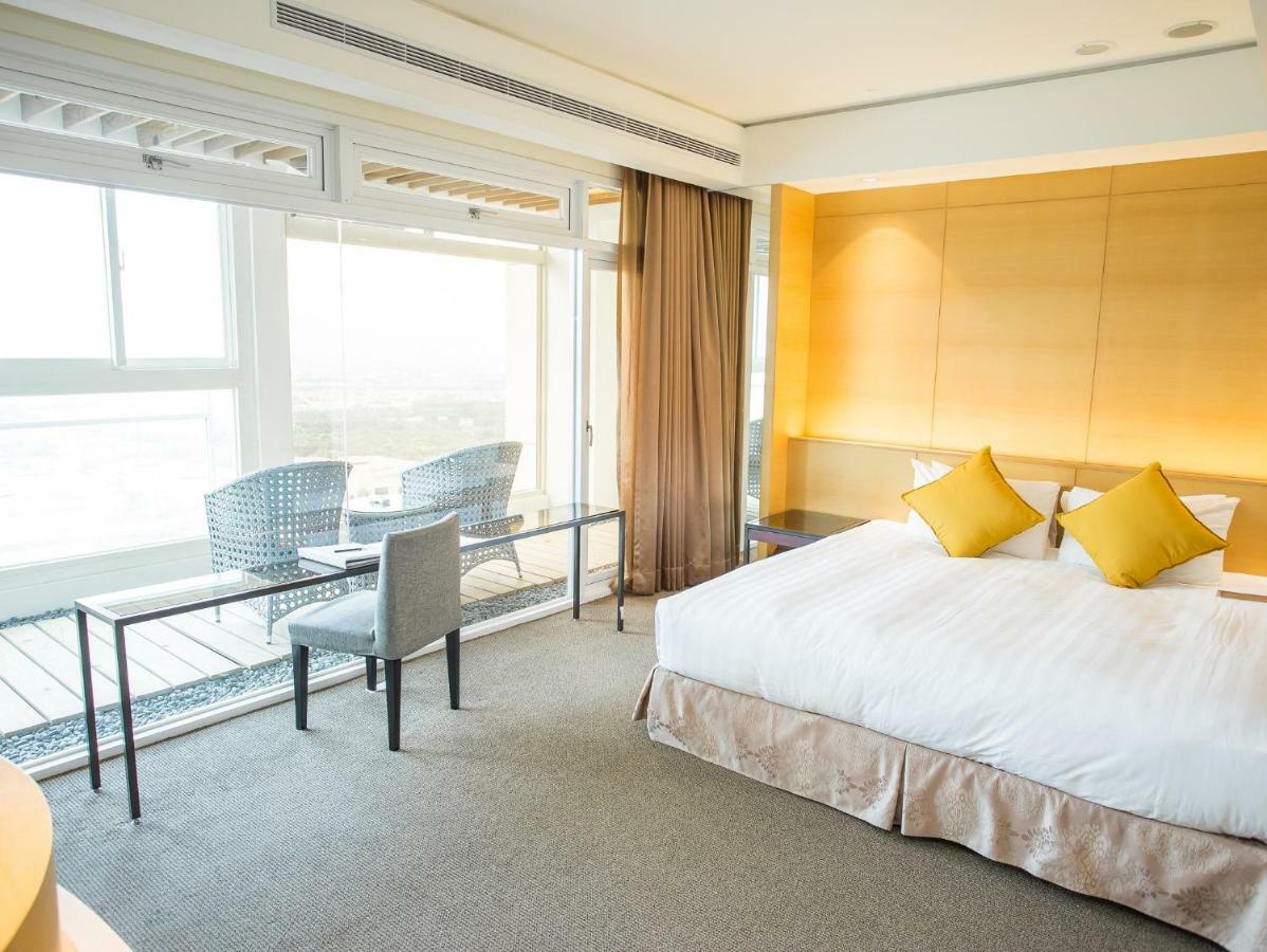 Freshfields Hotel Taichung Exterior photo Deluxe Ocean View Room