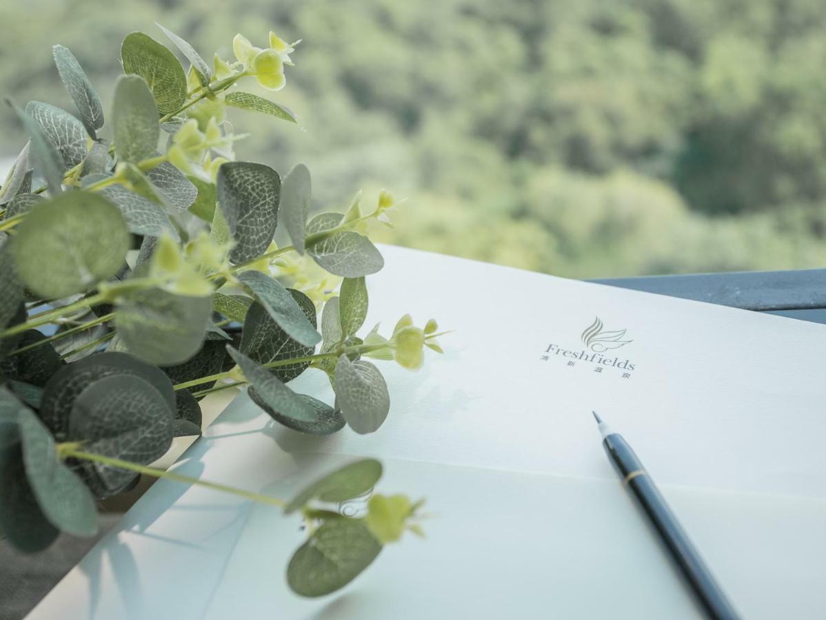 Freshfields Hotel Taichung Exterior photo A wedding guest book