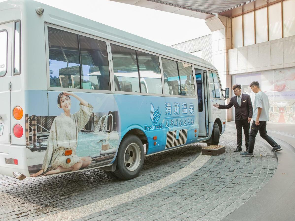 Freshfields Hotel Taichung Exterior photo The airport's free shuttle bus